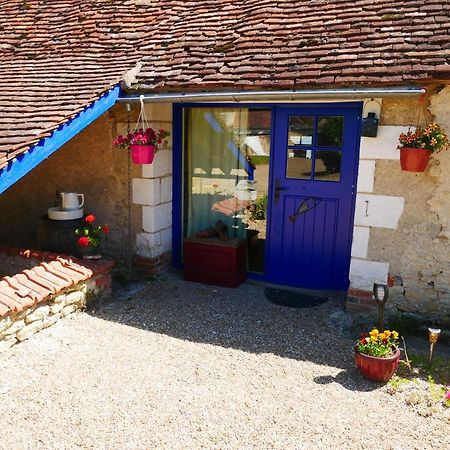 Au Coeur De La Cour Saint-Georges-sur-Cher Exterior foto